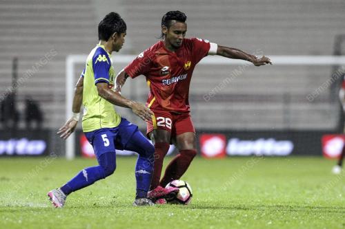 KL32_20092017_BOLA