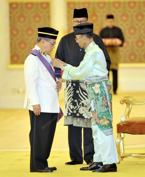 KL32_20102016_AGONG_PINGAT