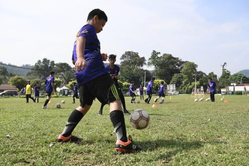 AKTIVITI BOLA SEPAK