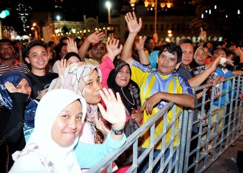 KL32_21042012_AGONG