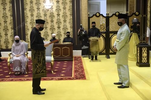 AL-SULTAN ABDULLAH RI'AYATUDDIN AL-MUSTAFA BILLAH SHAH