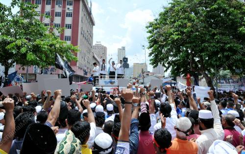 KL32_21092012_BANTAHAN