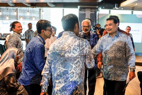 RAFIZI RAMLI