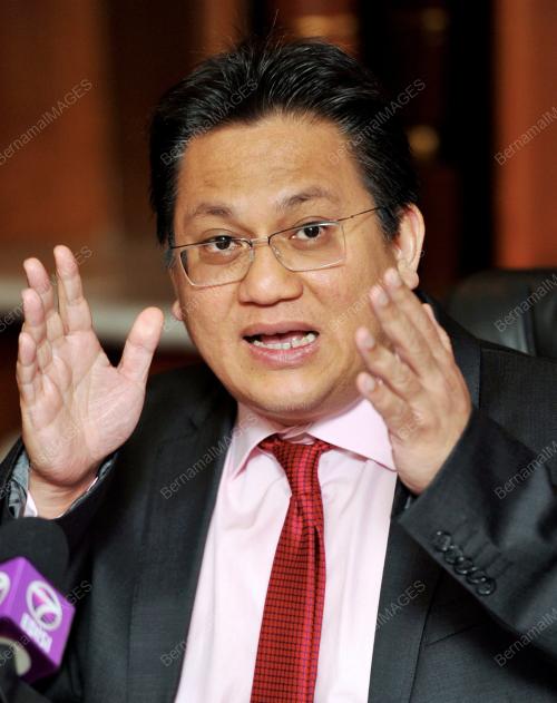 DATUK NUR JAZLAN MOHAMED