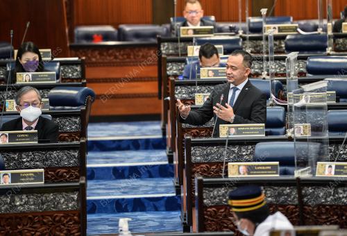 DR MASZLEE MALIK