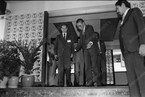 KAMPUCHEA SUMMIT