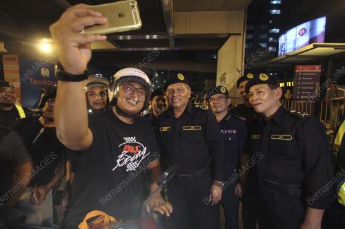 KL32_22062017_JPJ_BN201706217752