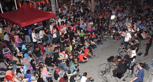 KL32_23012015_BUSKING
