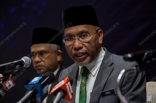 SENATOR DATUK IDRIS AHMAD