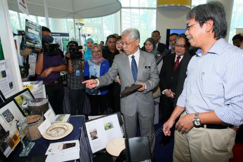 KL32_24022014_PAMERAN