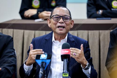 DATUK DR ROSLI MAT HASSAN