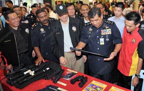 KL32_25112012_POLIS