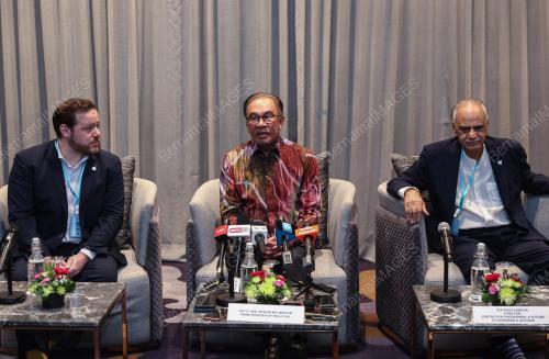 DATUK SERI ANWAR IBRAHIM