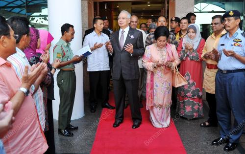 DATUK SERI MOHD NAJIB TUN ABDUL RAZAK