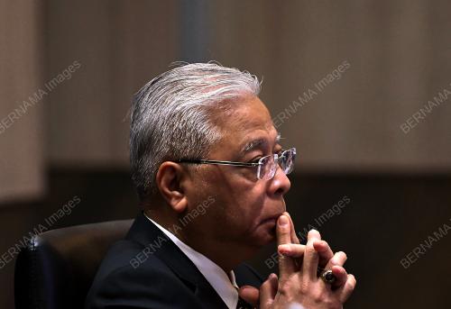 DATUK SERI ISMAIL SABRI YAAKOB