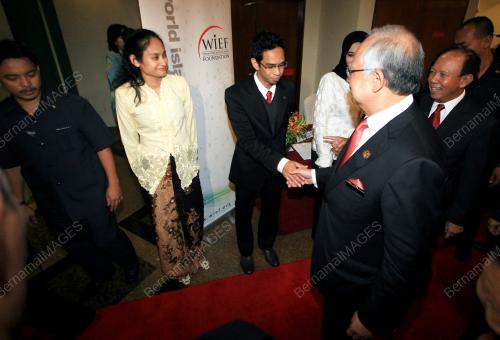 MOHD NAJIB TUN ABDUL RAZAK