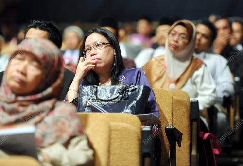 KL32_27082013_KONGRES_PERDANA