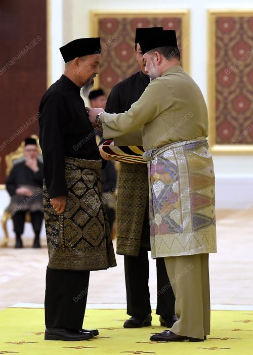 KL32_27112017_AGONG