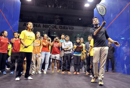 KL32_28082013_SKUASH