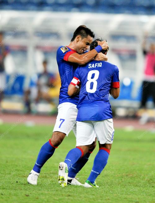 KL32_28112012_AFF_CUP