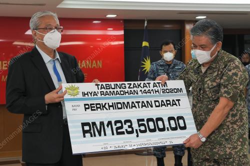 DATUK SERI ISMAIL SABRI YAAKOB