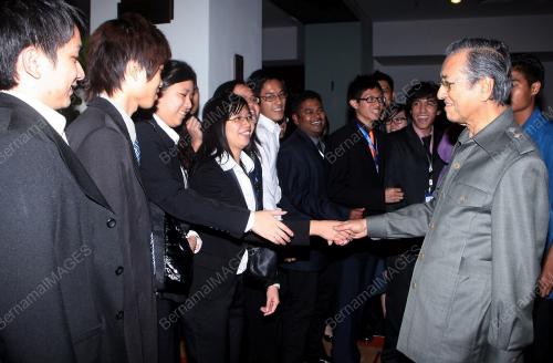 TUN MAHATHIR MOHAMAD