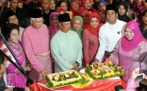 KL32_30082013_UMNO_RAYA