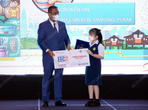 DATUK SERI TAKIYUDDIN HASSAN