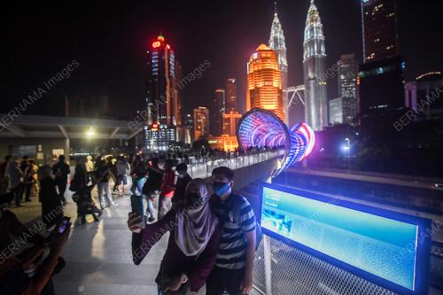 PINTASAN SALOMA MALAM TAHUN BARU CINA