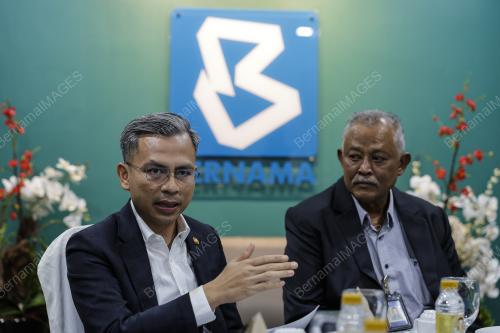 FAHMI FADZIL