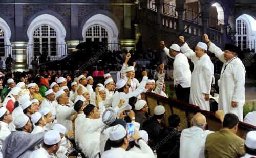 KL32_31122015_SELAWAT