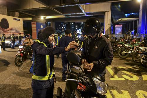 KL32_31122017_JPJ_BN201712315045