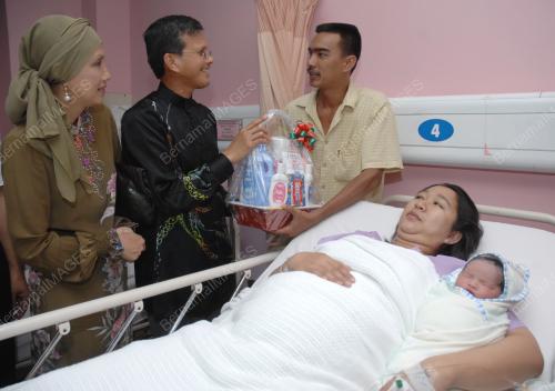 RAJA NONG CHIK RAJA ZAINAL ABIDIN