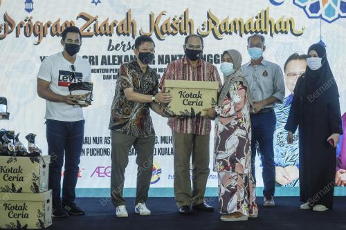 DATUK SERI HASNOL ZAM ZAM AHMAD