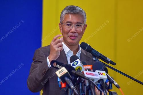 TENGKU DATUK SERI ZAFRUL AZIZ