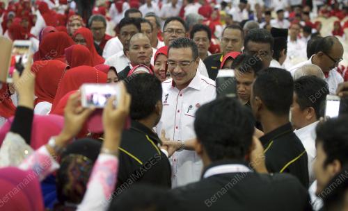 KL33_01112014_UMNO