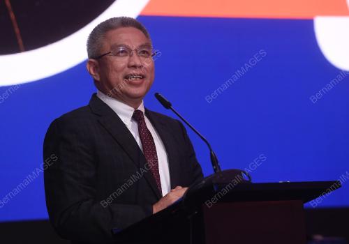 DATUK SERI DR ADHAM BABA