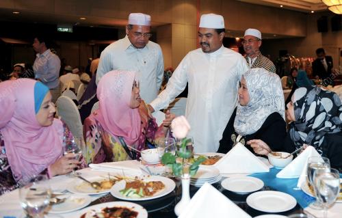 KL33_02112012_JAKIM