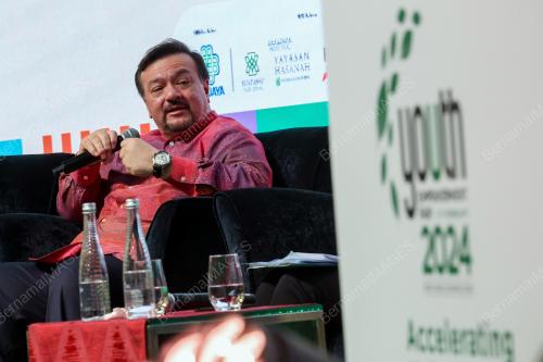 DATUK SERI AMIR HAMZAH AZIZAN