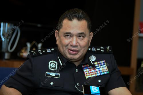 DATUK HUZIR MOHAMED