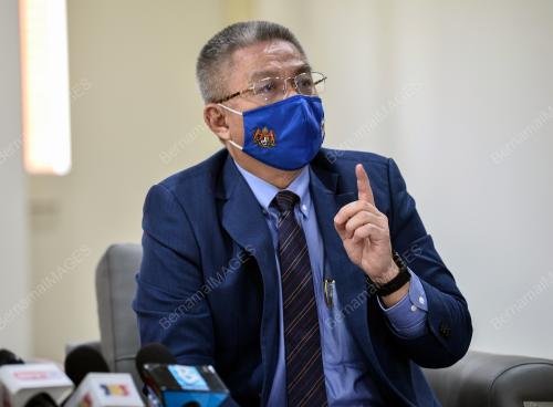 DATUK SERI DR ADHAM BABA