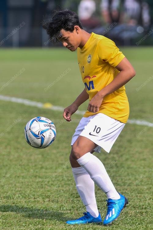 LATIHAN SKUAD BOLASEPAK BAWAH 19 MALAYSIA