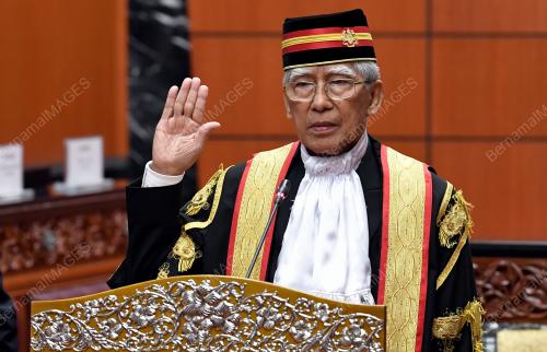 KL33_03112017_031117_DEWAN_NEGARA_BN201711020180