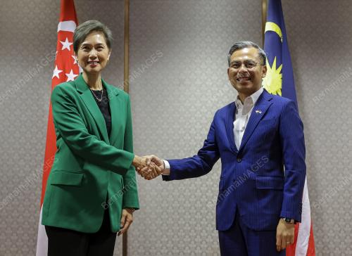 FAHMI FADZIL