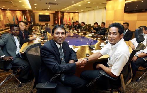 KHAIRY JAMALUDDIN