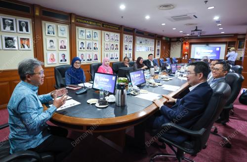 DATUK SERI WONG CHUN WAI