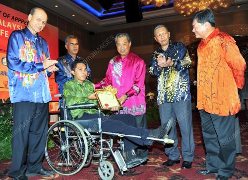 TAN SRI MUHYIDDIN YASSIN