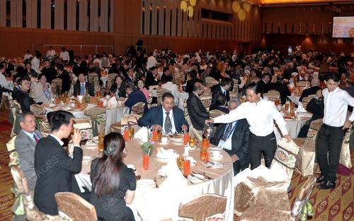 KL33_04102012_DINNER_IAACA