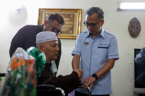 FAHMI FADZIL