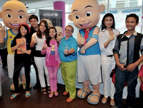 KL33_05112012_UNICEF